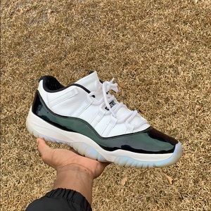 Jordan 11 emerald